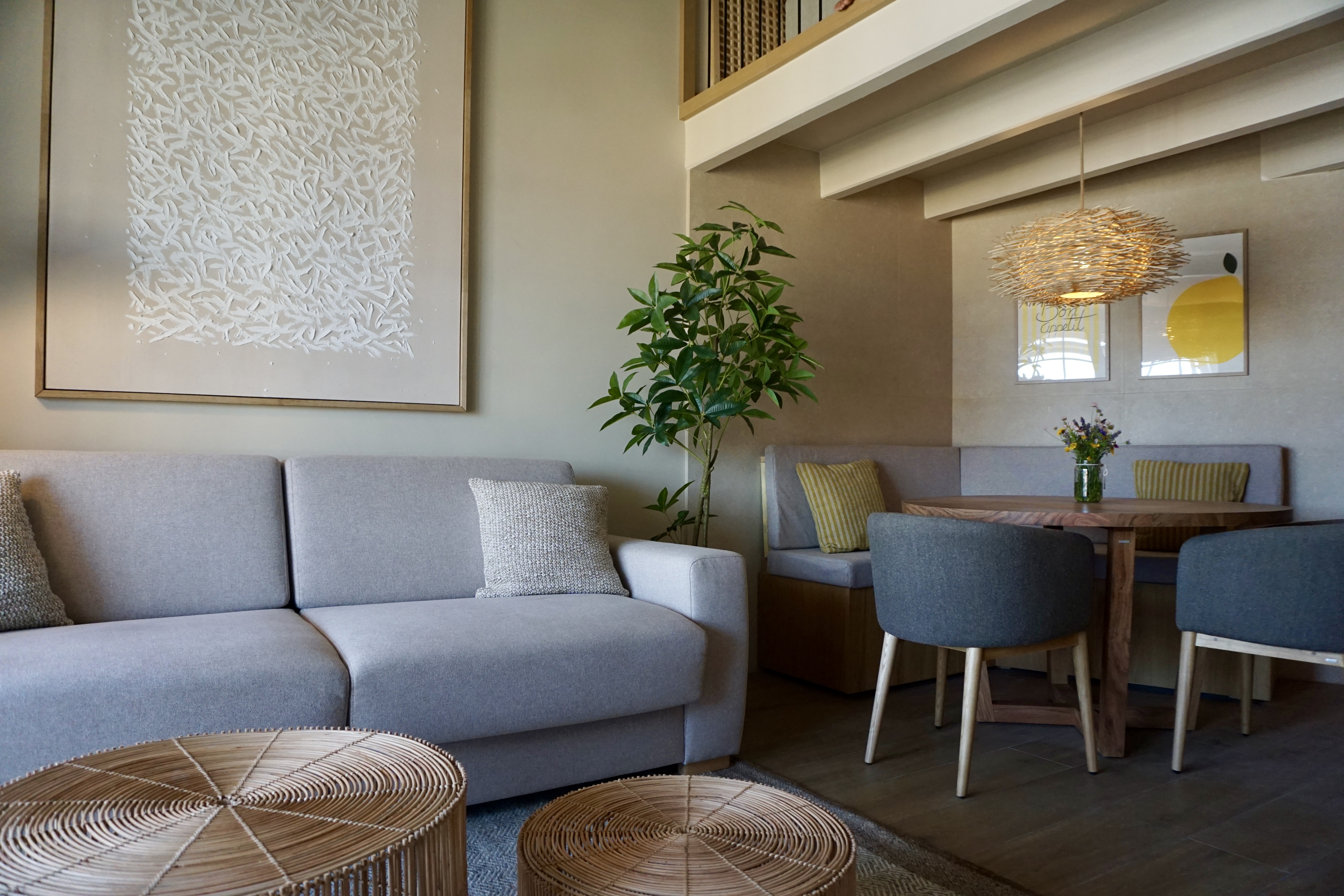 Wohnzimmer mit Essbereich